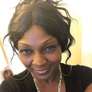 Meet your Posher, Shay